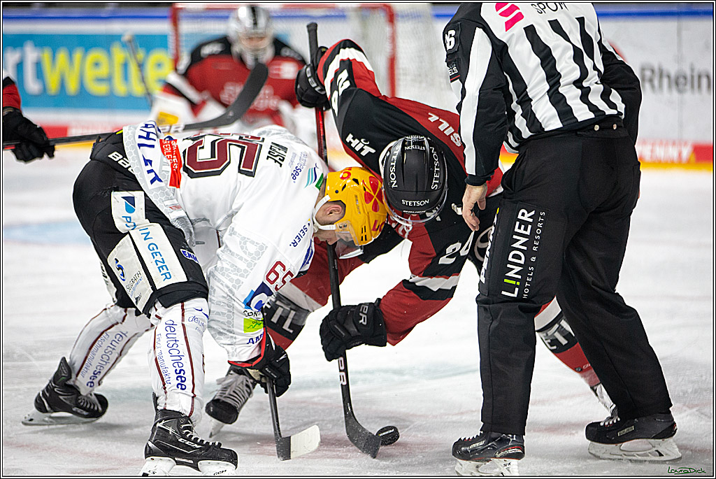 PENNY DEL; Koelner Haie- Fischtown Pinguins; Koeln, 03.01.2022